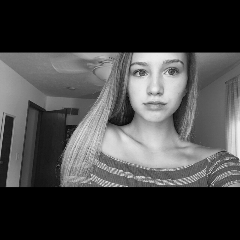 Meet your Posher, Kenzie